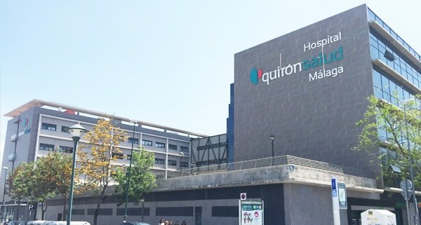 Mejor cirujano plástico Hospital Quirón de Málaga blefaroplastia